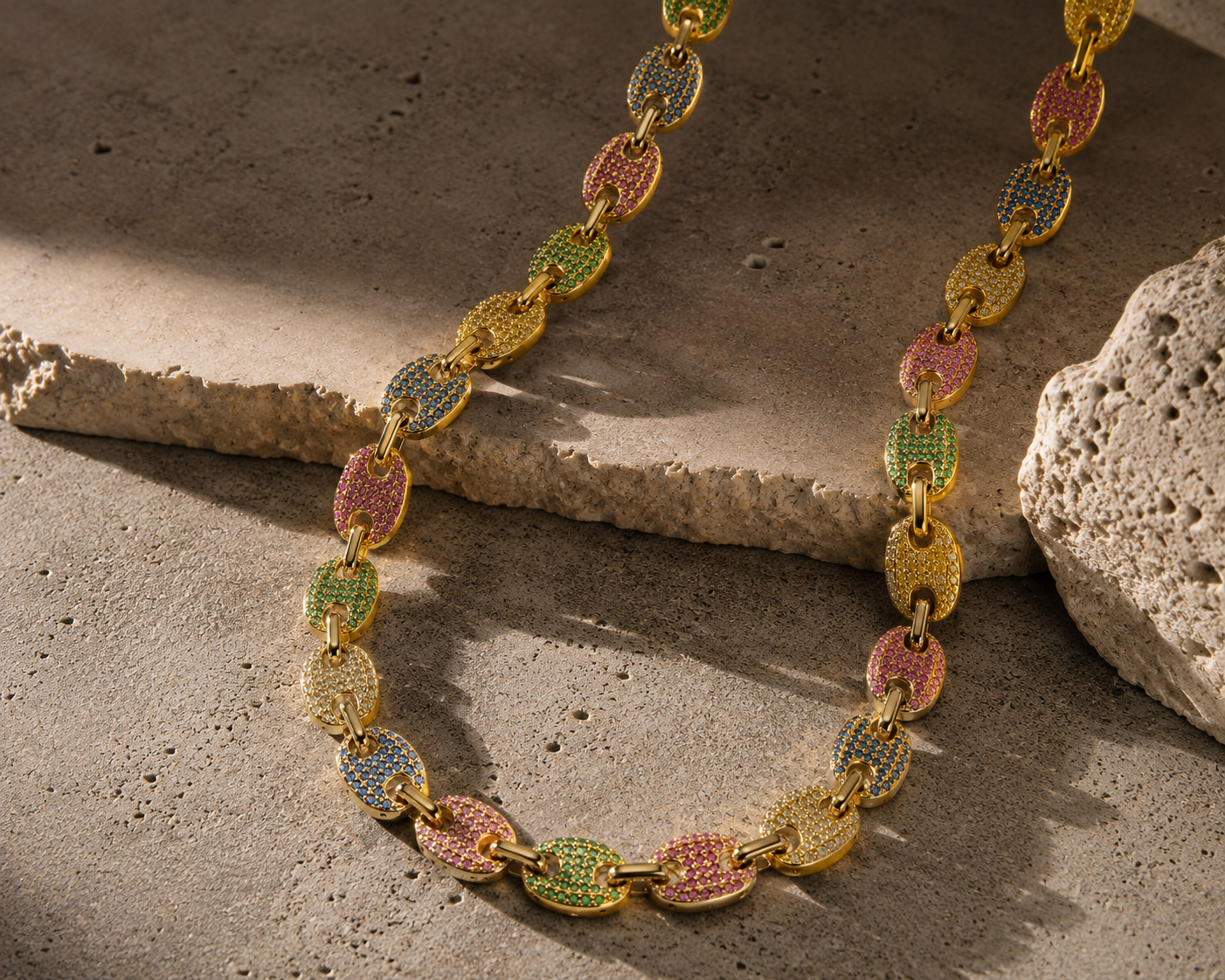 "Five Gems Necklace" Goudkleurige ketting (10mm)